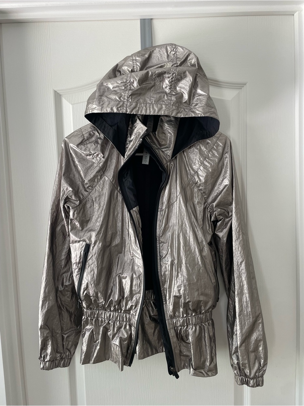 LULULEMON RAIN JACKET SILVER